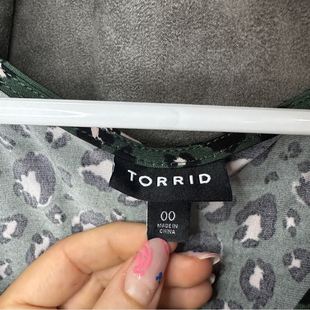 Torrid Studio Knit Wrap Dress Stretch Hi-Lo Glam Green Leopard 00 (US 10) Glam - Picture 14 of 15